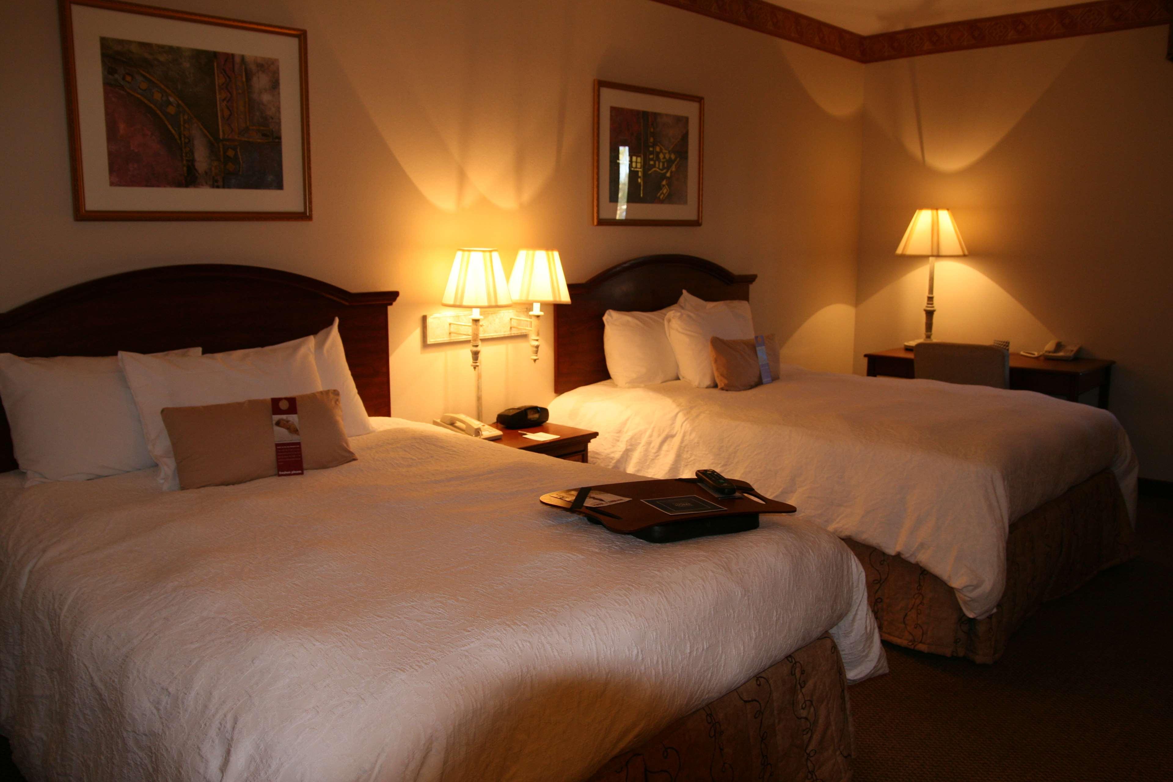 Hampton Inn Marshall Exterior photo