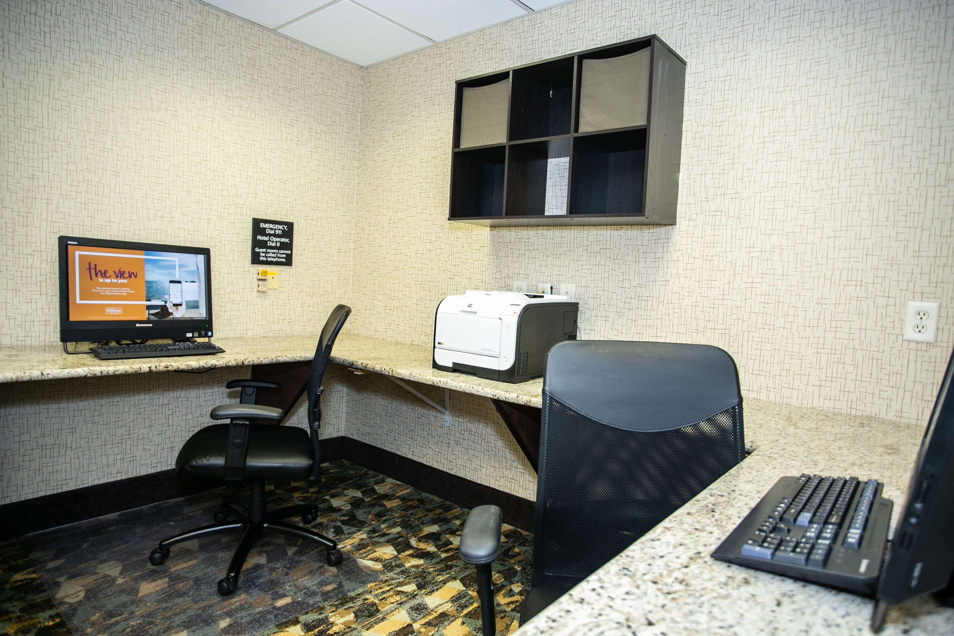 Hampton Inn Marshall Exterior photo