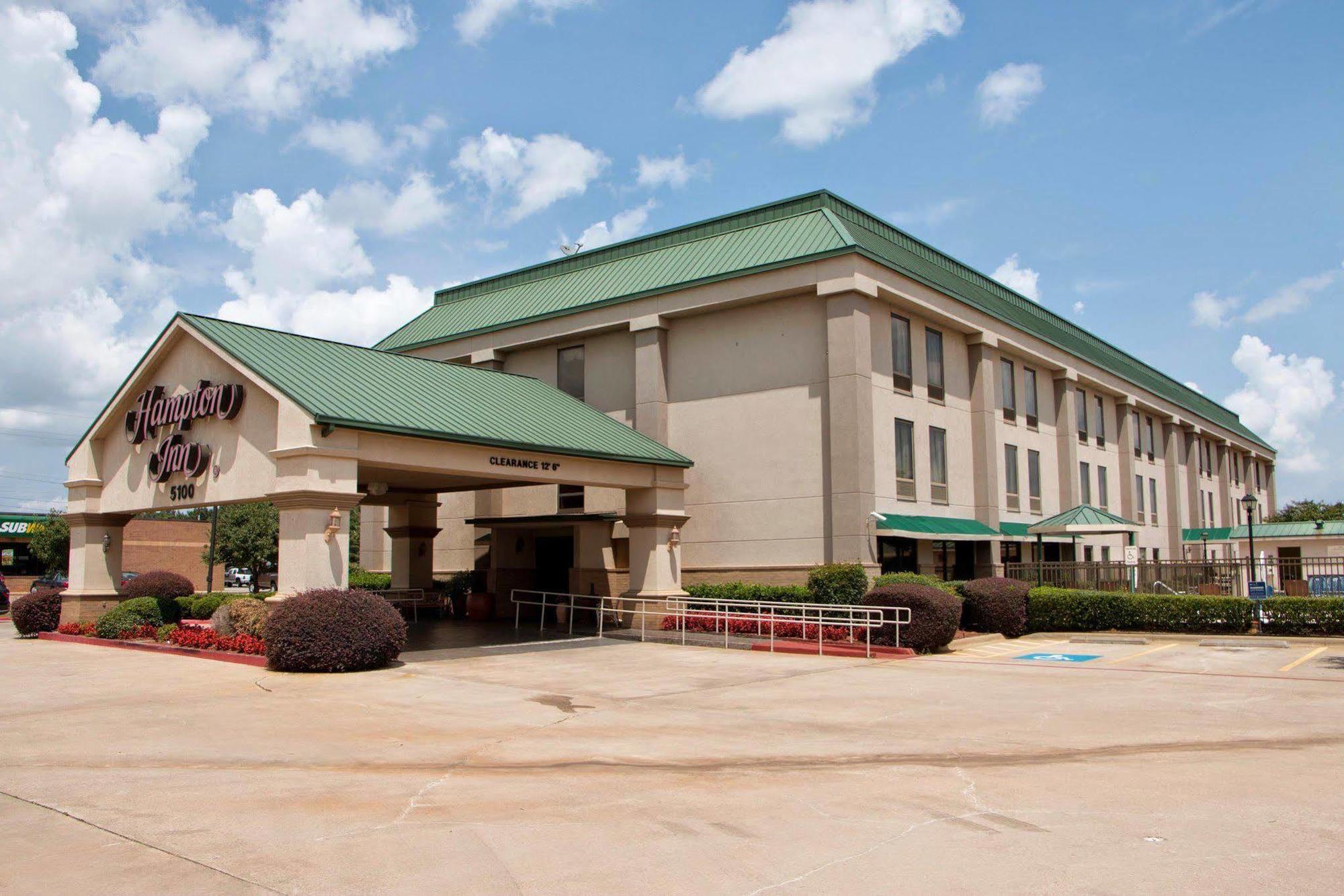 Hampton Inn Marshall Exterior photo